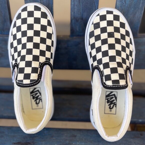 Vans Classic Kids Slip-On Checkerboard Skate Shoe White/ Black Size 13 Cushioned - Picture 6 of 11